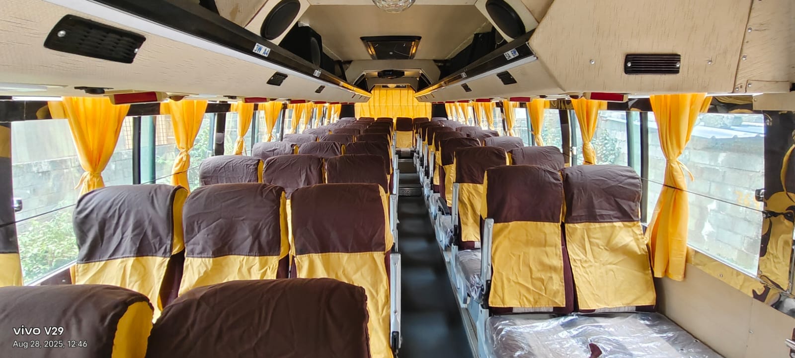 Sri Subramanyaswamy tourist coach